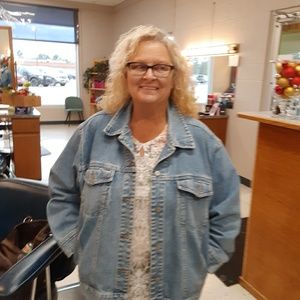 Meet your Posher, Lynn